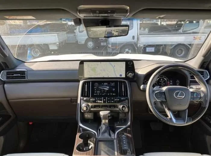 Lexus LX LX600 4WD 7seats sunroof 2023 — миниатюра 3