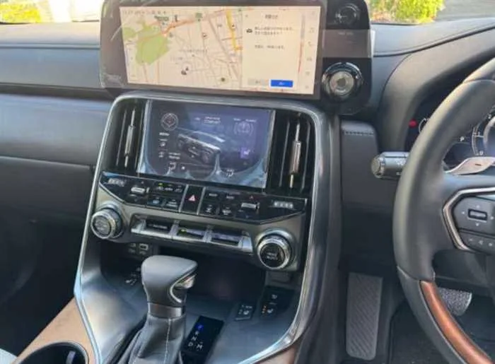 Lexus LX LX600 4WD 7seats sunroof 2023 — миниатюра 3