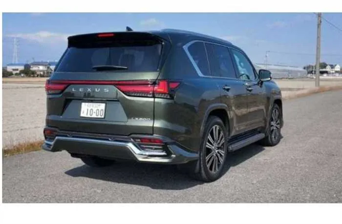 Lexus LX LX600 4WD 7seats sunroof 2023 — миниатюра 2
