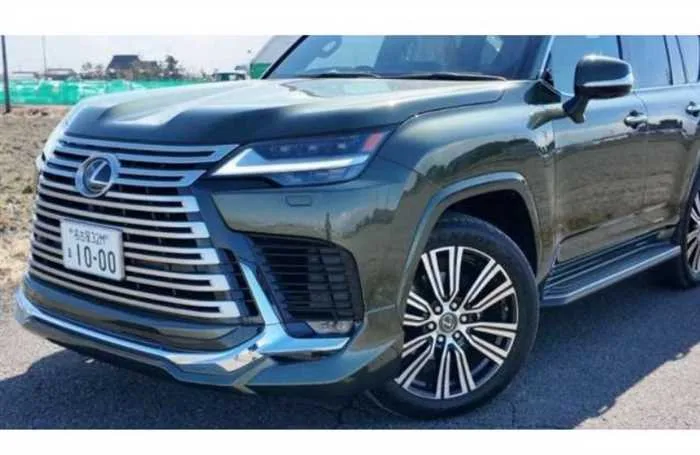 Lexus LX LX600 4WD 7seats sunroof 2023 — миниатюра 3