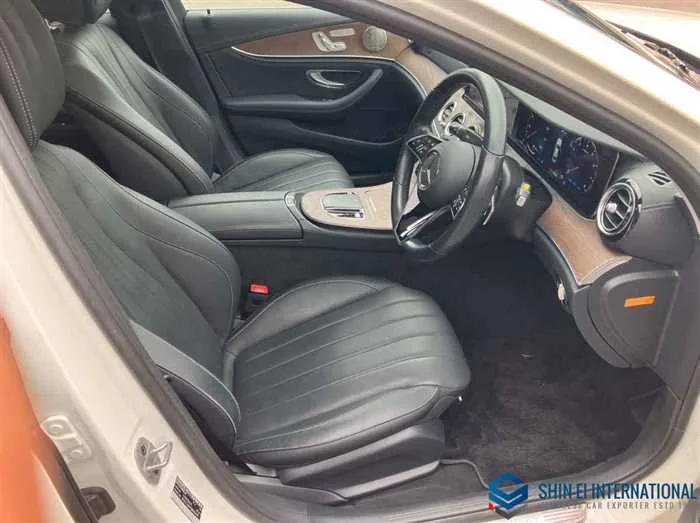 Mercedes-Benz E-Class E450 4Matic Exclusive(ISG) 4WD/SR 2022 — миниатюра 5