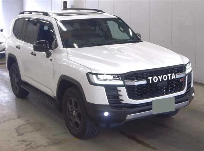 Toyota Land Cruiser GR SPORTS REAR ENTERTAINMENT COOL BOX 2024 — миниатюра 2