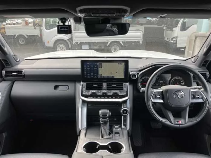 Toyota Land Cruiser GR SPORTS REAR ENTERTAINMENT COOL BOX 2024 — миниатюра 5