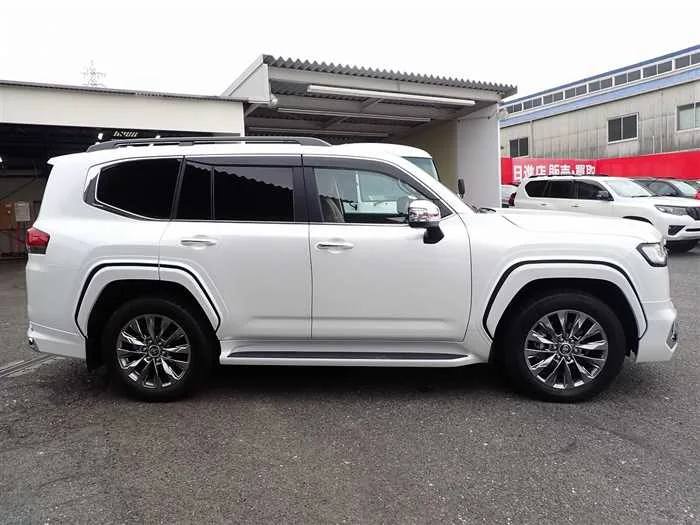 Toyota Land Cruiser ZX 2022 — миниатюра 3