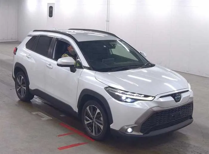 Toyota CorollaCross HYBRID Z 2022 — фото 1, купить с доставкой в Москву