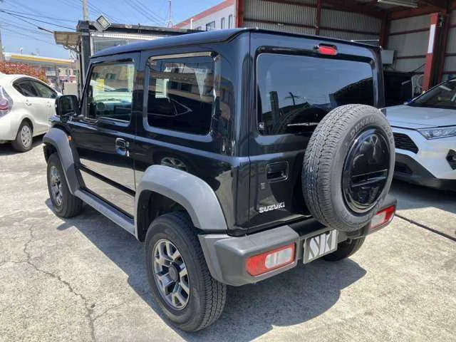 Suzuki Jimny Sierra 2023 — миниатюра 5