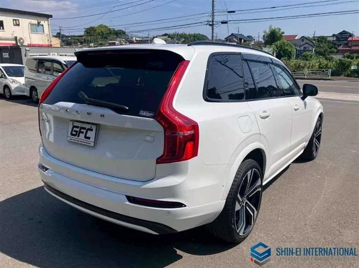 Volvo XC90 Recharge Ultimate T8 AWD Plug-In Hybrid 4WD/SR 2022 — миниатюра 2