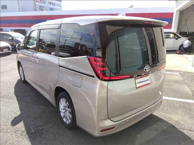 Toyota Noah Z 2022 — миниатюра 5