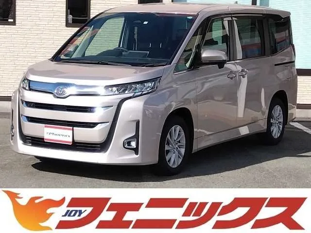 Toyota Noah Z 2022 — фото 1, купить с доставкой в Москву