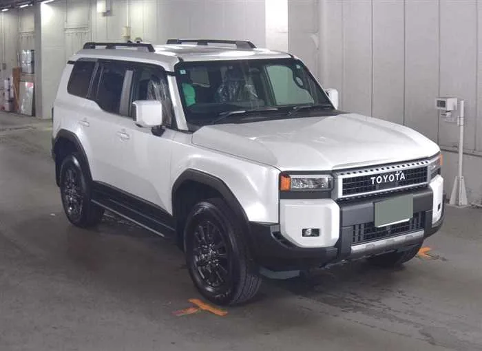 Toyota Land Cruiser 250 VX 2024 — фото 1, купить с доставкой в Москву