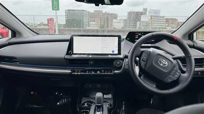 Toyota Prius Z 2023 — миниатюра 3