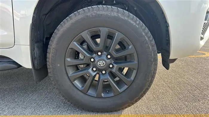 Toyota Land Cruiser Prado 2.7TX L 2022 — миниатюра 5