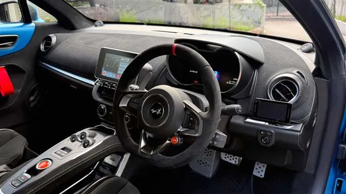 Renault Renault Others R 2024 — миниатюра 5