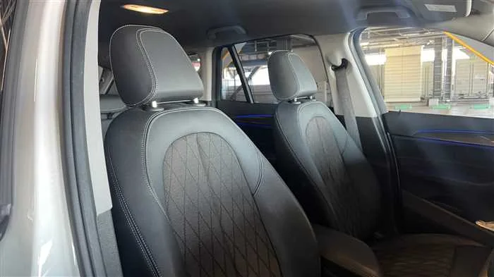 BMW X1 xDrive 18d x 2022 — миниатюра 3