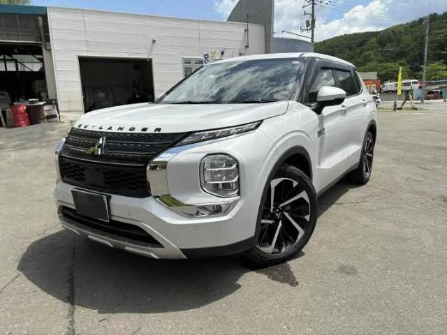 Mitsubishi Outlander 2022 — фото 1, купить с доставкой в Москву
