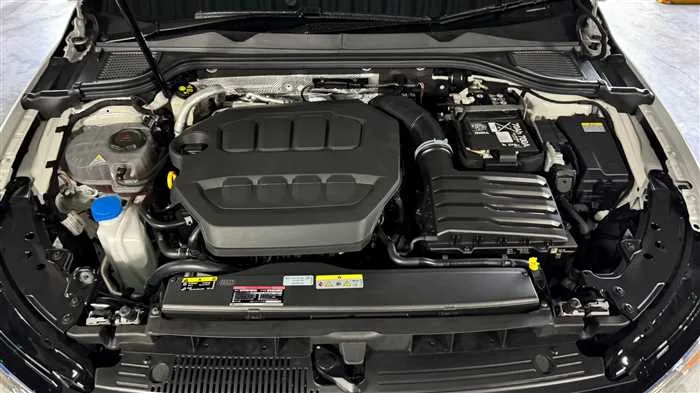 Volkswagen Golf R 4WD 2024 — миниатюра 4