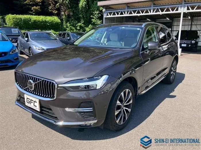 Volvo XC60 ULTIMATE B5 AWD 4WD/Panoramic SR 2022 — фото 1, купить с доставкой в Москву
