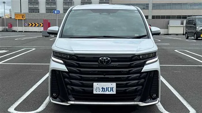 Toyota Vellfire Z 2023 — миниатюра 2