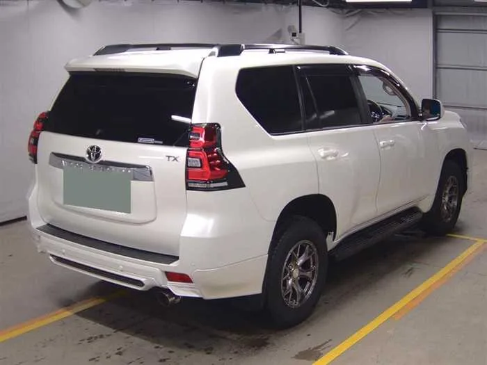 Toyota Land Cruiser Prado TX-L SUNROOF 7-SEATS 2023 — миниатюра 4