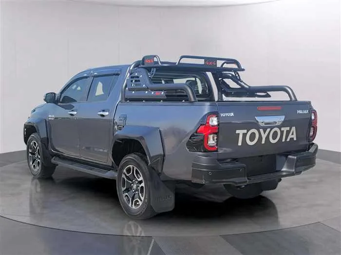 Toyota Hilux 2023 — миниатюра 3