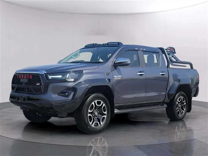Toyota Hilux 2023 — фото 1, купить с доставкой в Москву