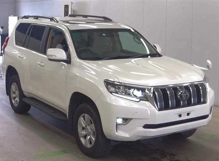 Toyota Land Cruiser Prado TX SUNROOF 7-SEATS 2023 — фото 1, купить с доставкой в Москву