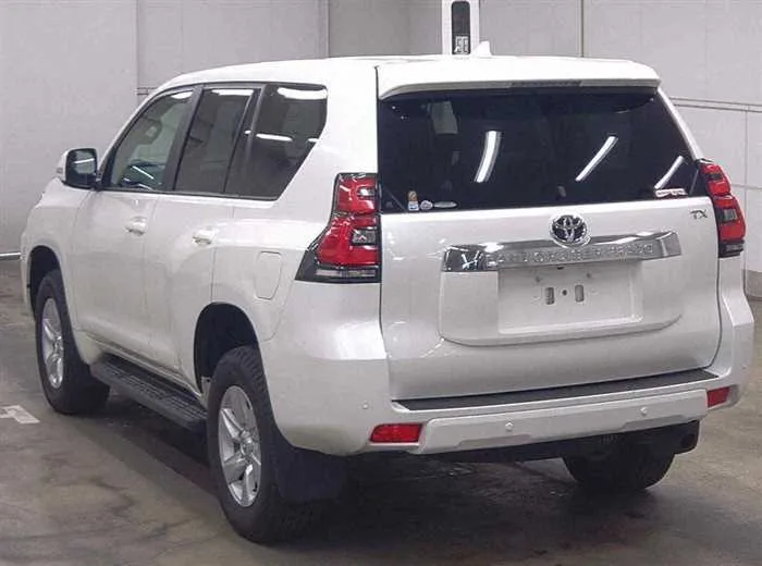 Toyota Land Cruiser Prado TX-L SUNROOF 7-SEATS 2023 — миниатюра 4