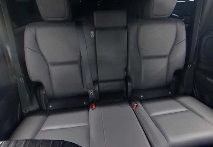 Toyota Land Cruiser 250 VX DIESEL MODELISTA 7-SEATS 2024 — миниатюра 3