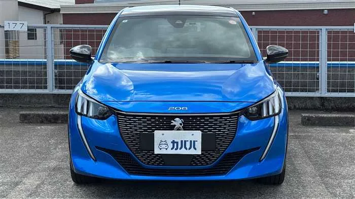 Peugeot 208 GT 2022 — миниатюра 2