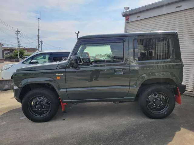 Suzuki Jimny 2023 — миниатюра 5