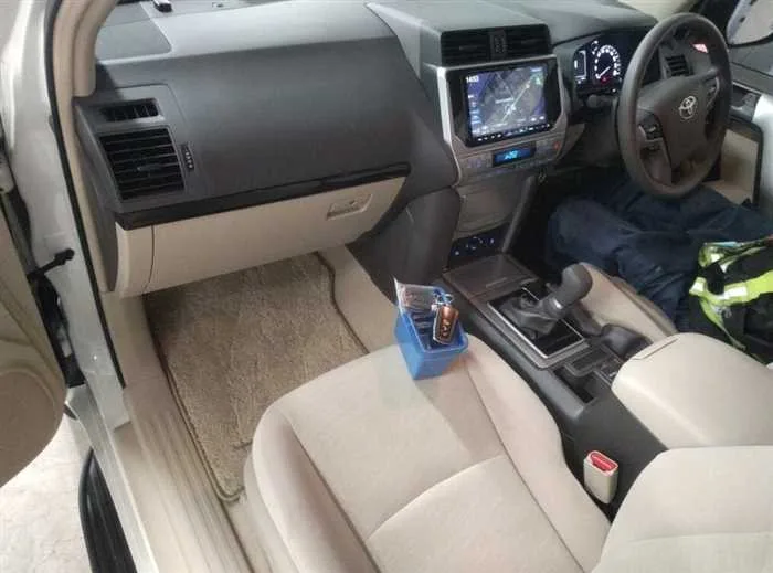 Toyota Land Cruiser Prado TX SUNROOF 7-SEATS 2022 — миниатюра 5