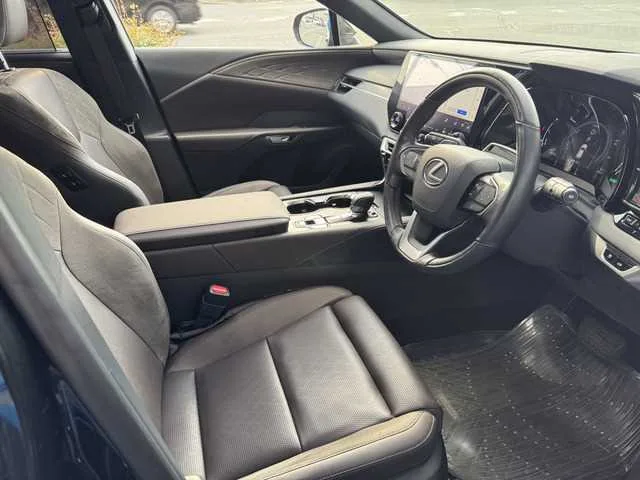 Lexus RX 2023 — миниатюра 3