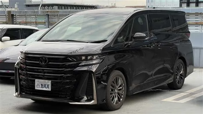 Toyota Vellfire Z 2025 — фото 1, купить с доставкой в Москву
