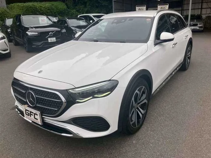 Mercedes-Benz E-Class E220d 4Matic all-terrain 2025 — фото 1, купить с доставкой в Москву