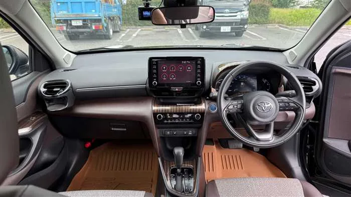 Toyota Yaris Cross Z 2022 — миниатюра 5