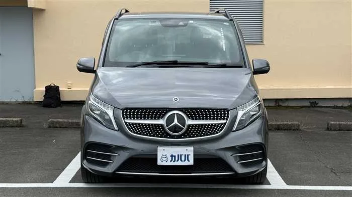 Mercedes-Benz V-Class V220d 2023 — миниатюра 2