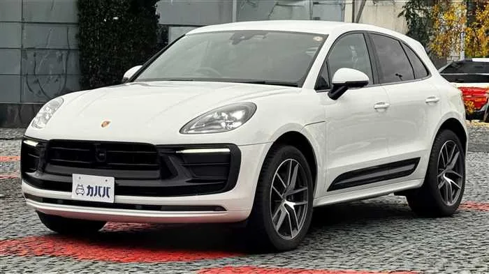 Porsche Macan PDK 4WD 2023 — фото 1, купить с доставкой в Москву