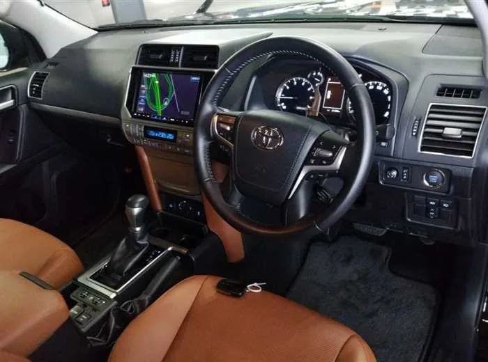 Toyota Land Cruiser Prado TX-L 70TH ANNIVERSARY 7-SEATS 2022 — миниатюра 5