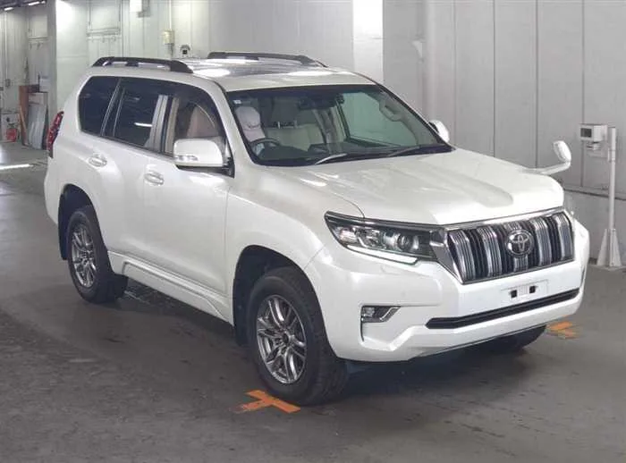 Toyota Land Cruiser Prado TX-L DIESEL SUNROOF 7-SEATS 2023 — фото 1, купить с доставкой в Москву