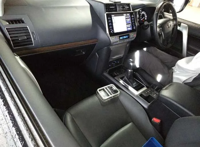 Toyota Land Cruiser Prado TX-L MAT BLACK 7-SEATS 2022 — миниатюра 5
