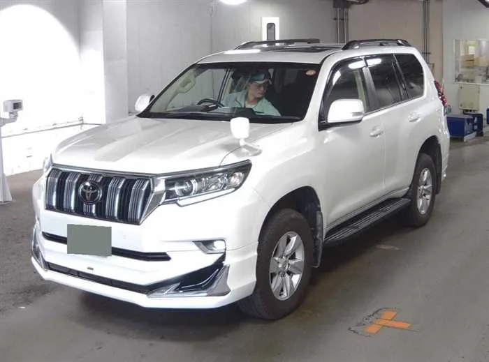 Toyota Land Cruiser Prado TX-L MODELISTA SUNROOF 7-SEATS 2022 — миниатюра 2