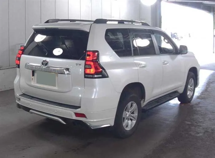 Toyota Land Cruiser Prado TX-L MODELISTA SUNROOF 7-SEATS 2022 — миниатюра 4