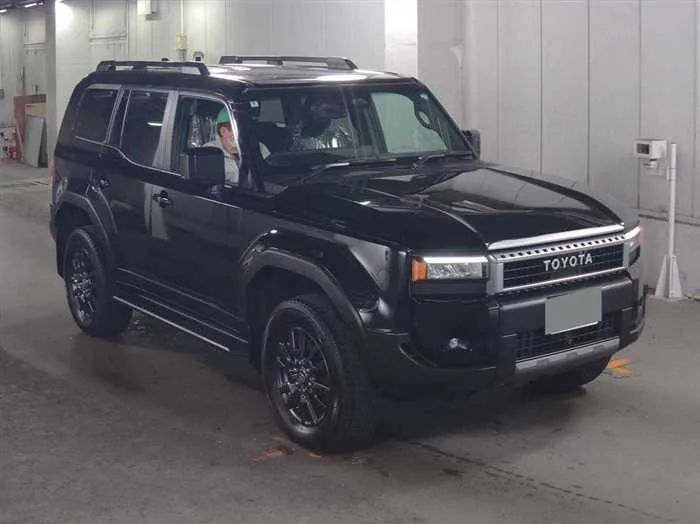 Toyota Land Cruiser 250 VX 2024 — фото 1, купить с доставкой в Москву