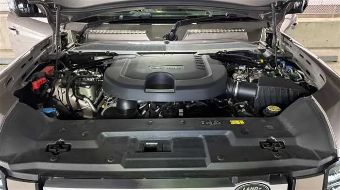 Land Rover Defender 110 S D300 2023 — миниатюра 4