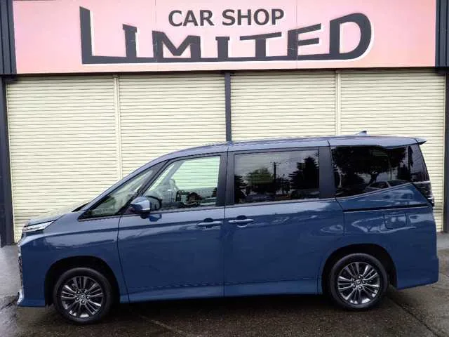 Toyota Voxy 2022 — миниатюра 5