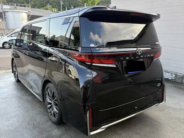 Toyota Vellfire 2023 — миниатюра 3