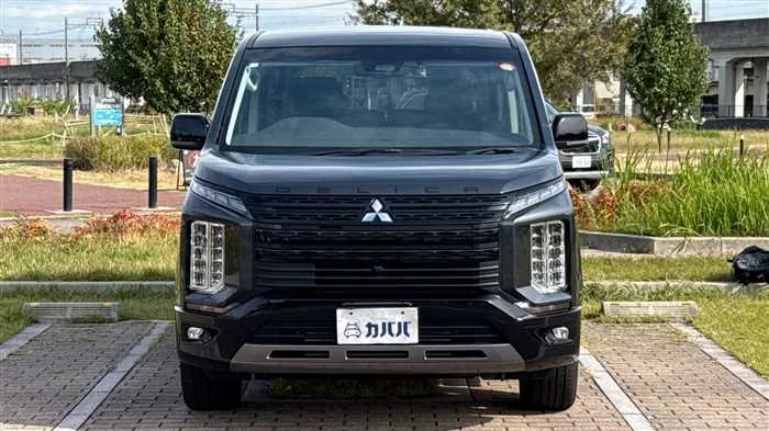Mitsubishi Delica D:5 2024 — миниатюра 2