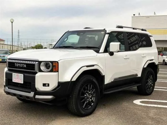 Toyota Land Cruiser 250 VX MODELISTA DIESEL 7-SEATS 2024 — миниатюра 2