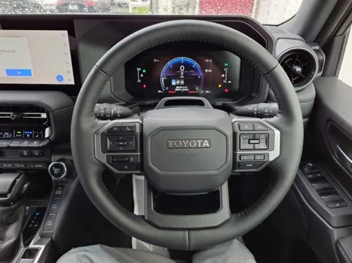 Toyota Land Cruiser 250 VX MODELISTA DIESEL 7-SEATS 2024 — миниатюра 4