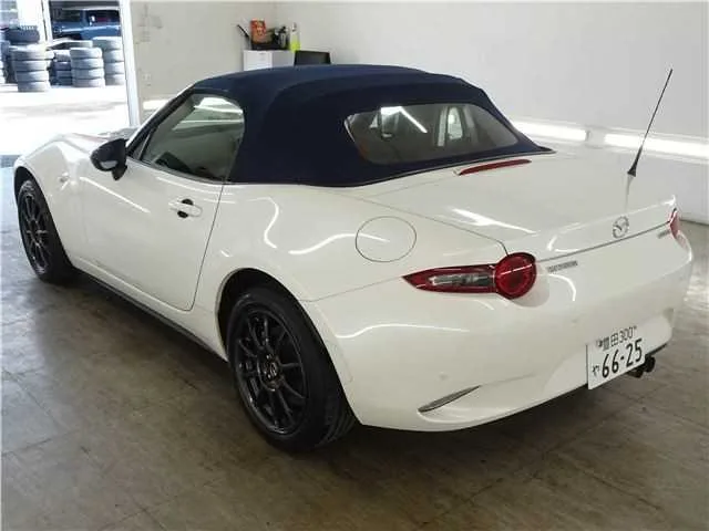 Mazda Roadster 990S 2022 — миниатюра 2
